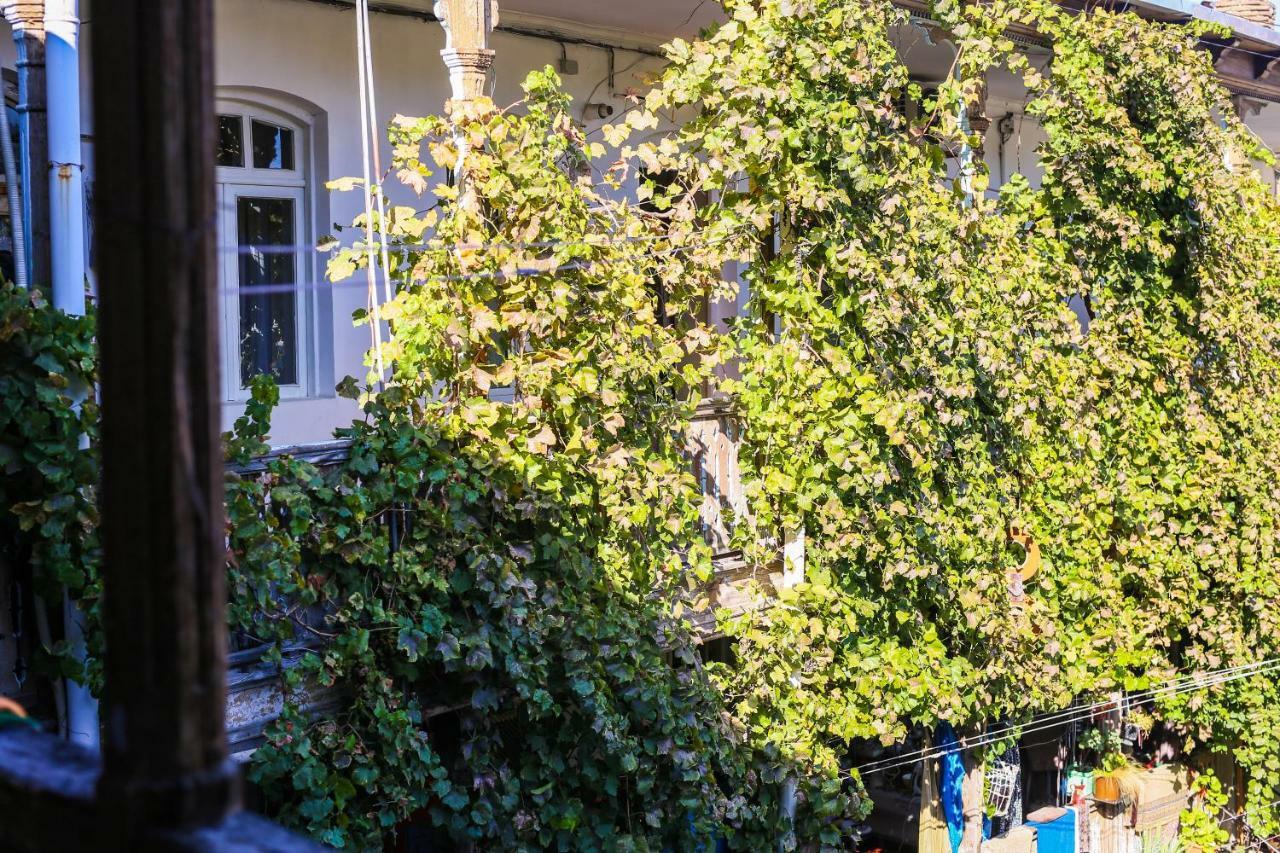 Parajhouse Apartment Tbilisi Exterior photo